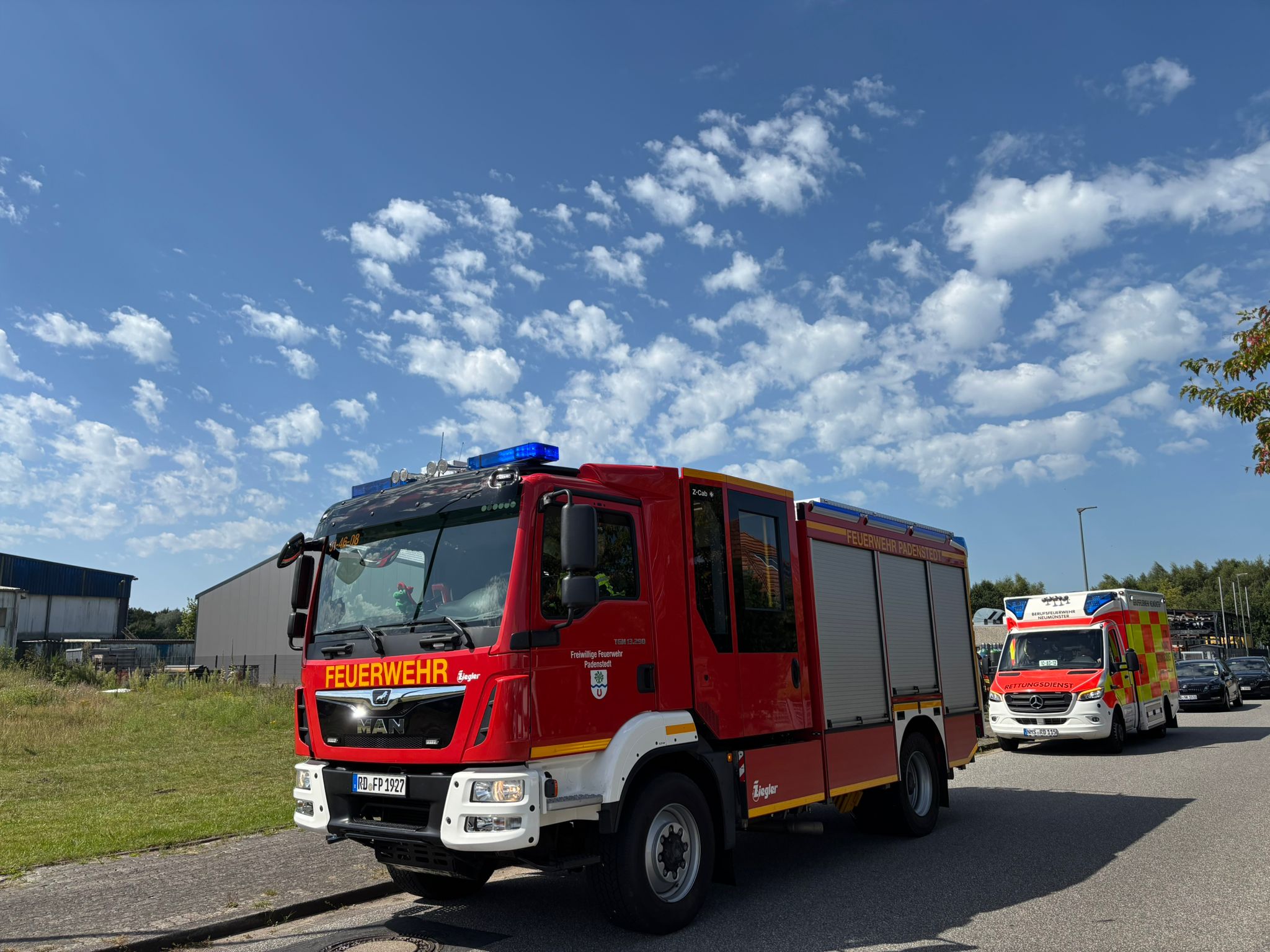 Einsatzfoto Brennt PKW (Fehlalarm)